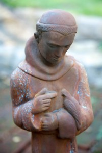 saint francis of assisi garden statue
